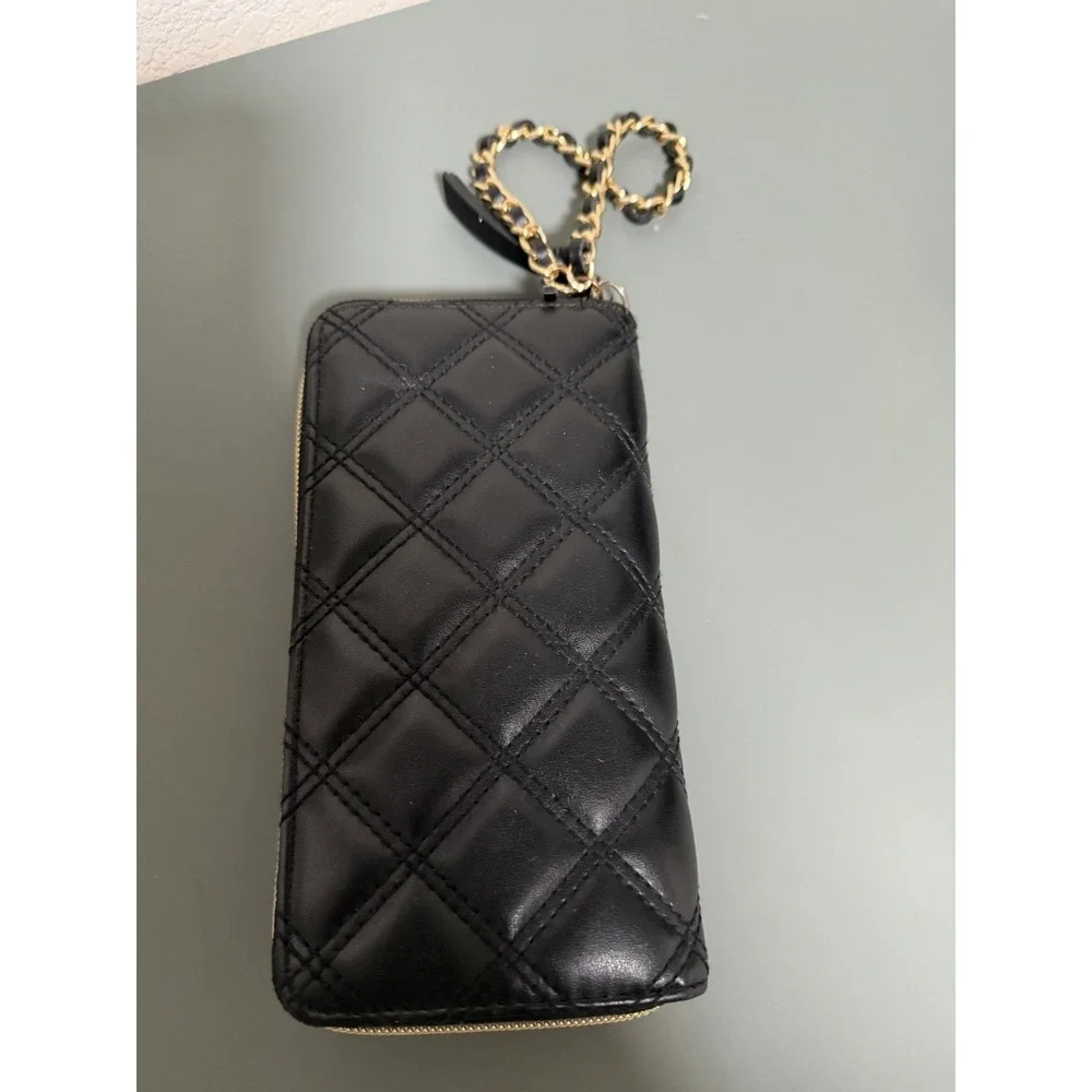 CLAIRE'S QUILTED FAUX LEATHER‎ PEARL INITIAL 